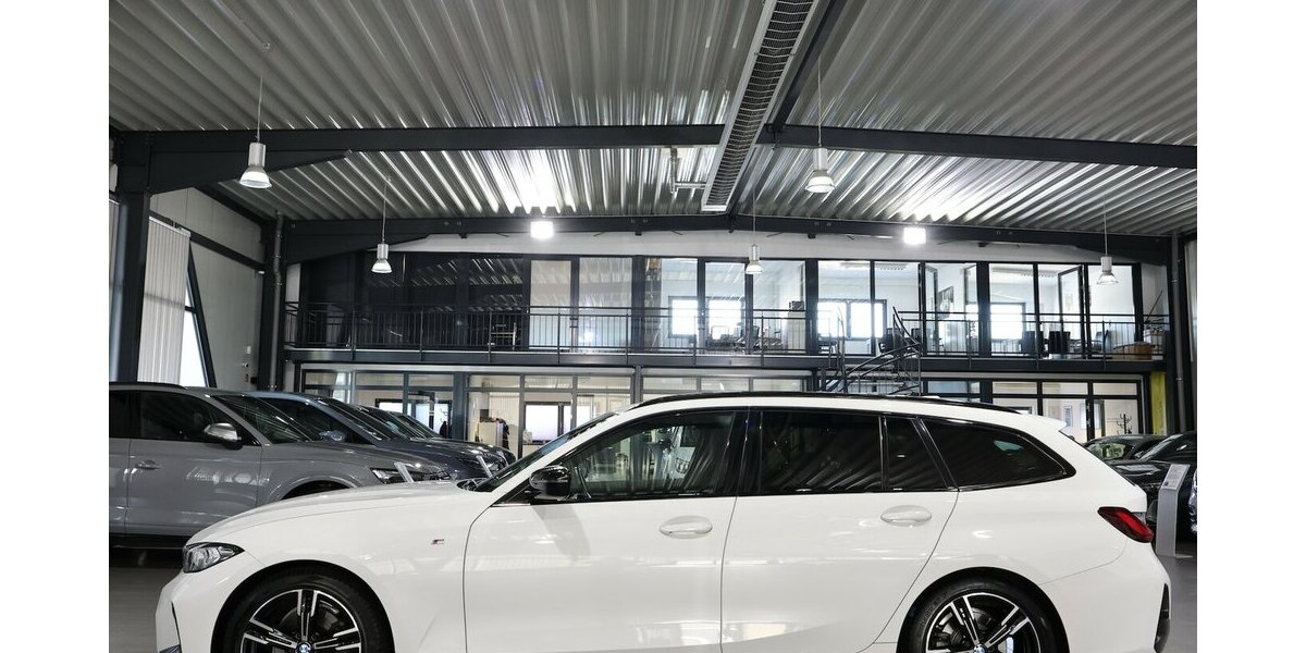 BMW 320d Touring M-SPORTPAKET SHADOW / CURVED 100.000 km 32.555 &euro; Hamm 59077