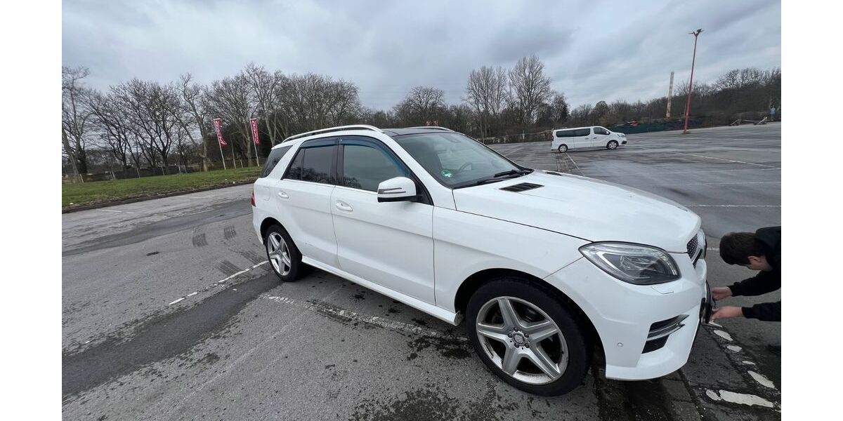Mercedes-Benz ML 350 195.000 km 21.000 &euro; Dortmund 44145