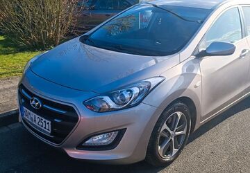 Hyundai i30 280.000 km 5.500 &euro; Hamm 59077