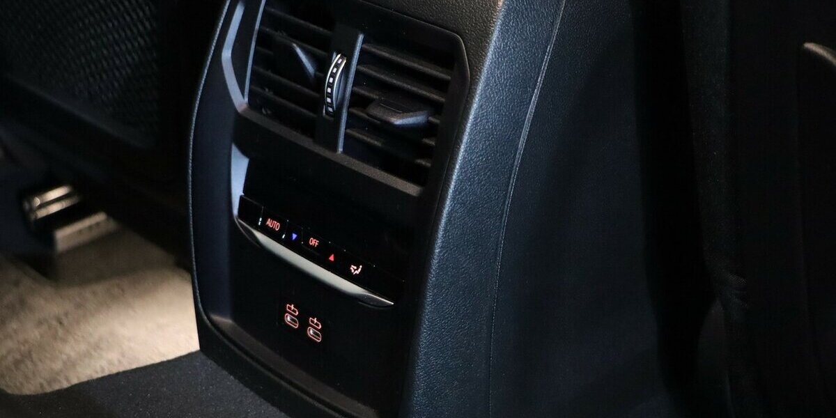 BMW 320d LIMOUSINE xDrive BUSINESS / CURVED / LED 68.000 km 29.777 &euro; Hamm 59077