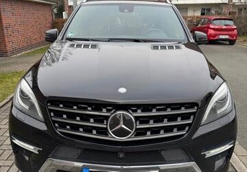 Mercedes-Benz ML 350 273.000 km 15.500 &euro; Lünen 44534