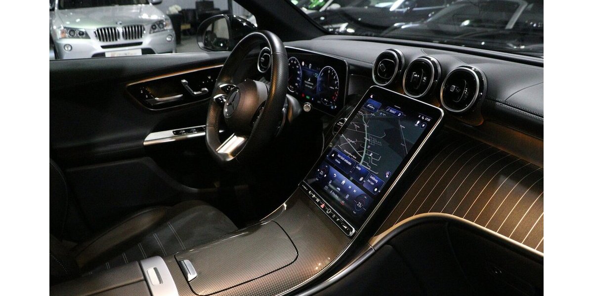 Mercedes-Benz GLC 300 de 4Matic AMG-LINE SPORT PANORAMA, LASER 90.000 km 52.333 &euro; Hamm 59077