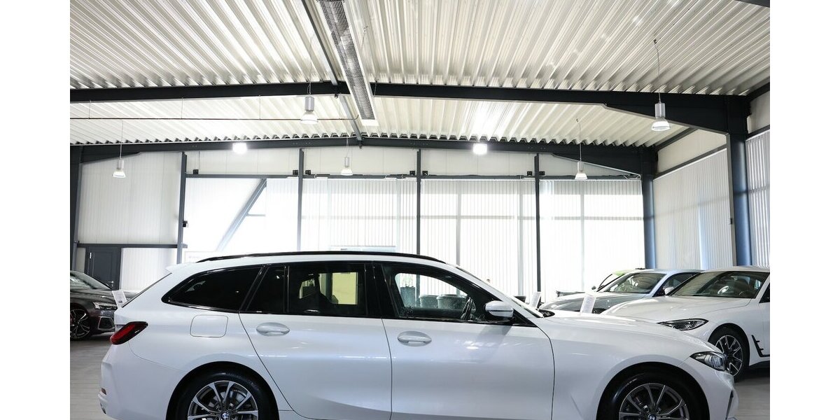 BMW 318d Touring SPORT WHITE & BROWN / CURVED+HUD 114.000 km 25.777 &euro; Hamm 59077