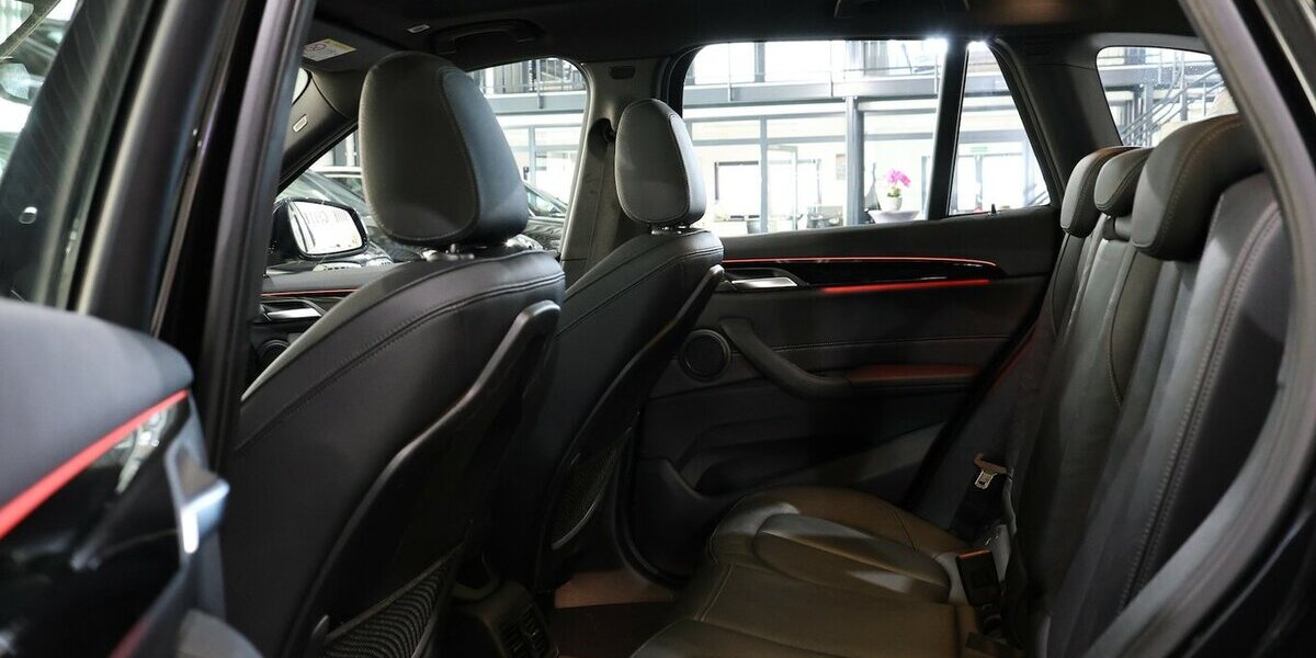 BMW X1 xDrive 20d M-SPORT SHADOW PANORAMA, LED 113.000 km 28.444 &euro; Hamm 59077