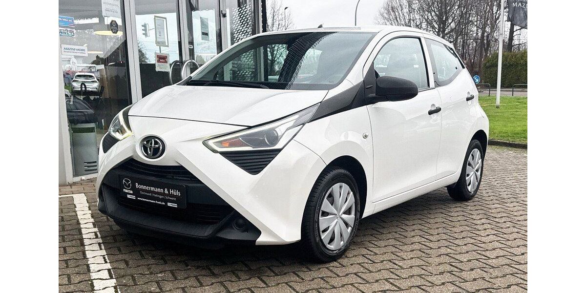 Toyota Aygo (X) 63.018 km 7.890 &euro; Schwerte 58239
