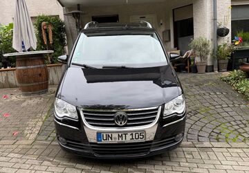 VW Touran 161.741 km 8.895 &euro; Dortmund 44265