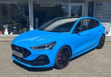 Ford Focus 2.100 km 39.970 &euro; Kamen 59174