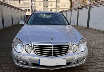 Mercedes-Benz 220 348.000 km 3.850 &euro; Dortmund 44328