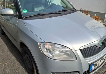 Skoda Fabia 81.020 km 3.490 &euro; Menden 58708