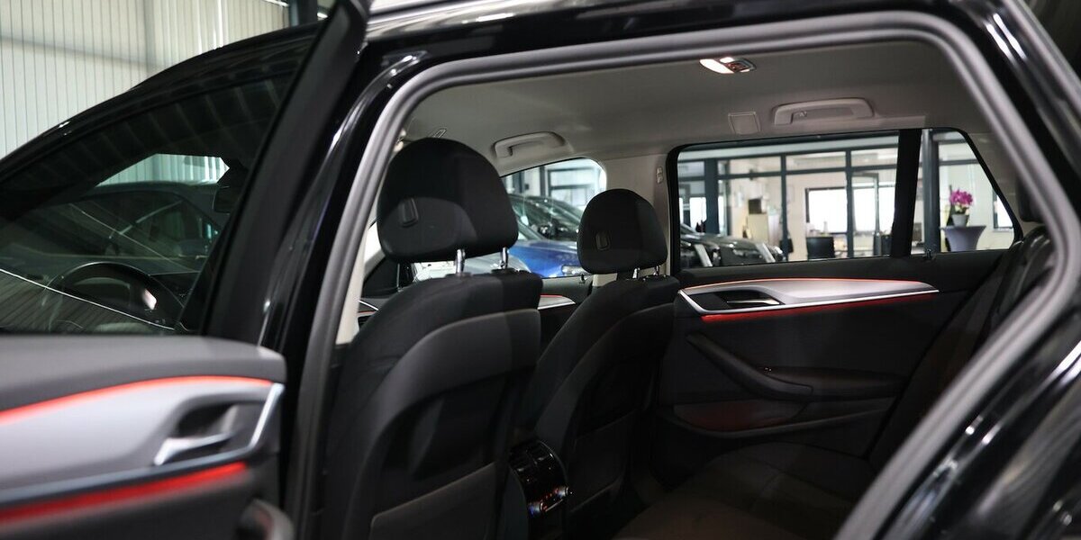 BMW 520i Touring BUSINESS / LIVE-COCKPIT-PRO+ / LED 140.000 km 24.777 &euro; Hamm 59077