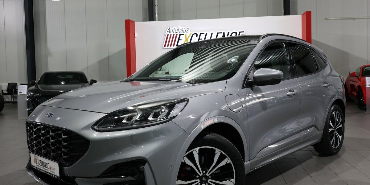 Ford Kuga 2.5 P-HEV ST-LINE-X STYLING SPORT PANORAMA 73.000 km 21.777 &euro; Hamm 59077