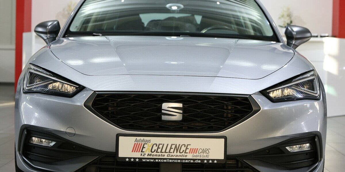 Seat Leon ST 2.0 TDI DSG FR-SPORT-PLUS / LED,PANORAMA 142.000 km 20.777 &euro; Hamm 59077