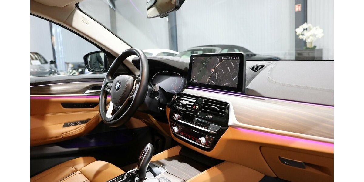 BMW 530i Touring INNOVATION LUXURY-LINE BUSINESS 45.000 km 39.444 &euro; Hamm 59077