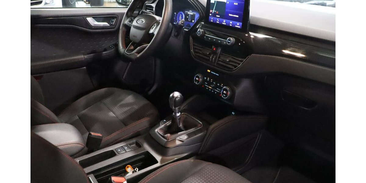 Ford Kuga 2.0 ECOBLUE STYLE ST-LINE SPORT BLACK / LED 125.000 km 17.444 &euro; Hamm 59077