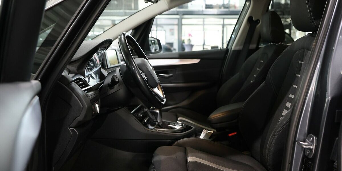BMW 218 Gran Tourer d SPORT-LINE / LED / NAVI+ / ACC 173.000 km 10.992 &euro; Hamm 59077