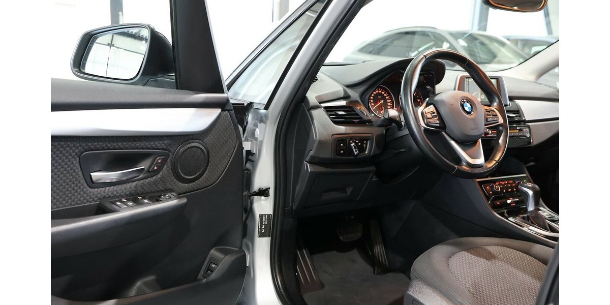 BMW 218 Active Tourer d Advantage LED / NAVI+ / AHK 119.000 km 13.992 &euro; Hamm 59077