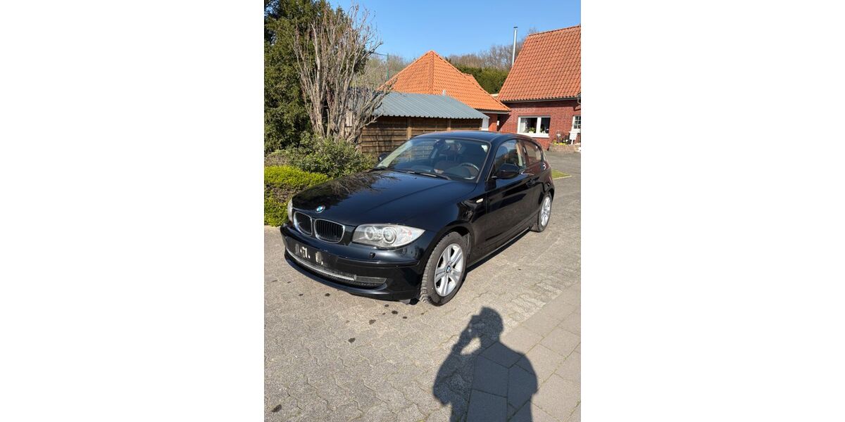 BMW 118 213.000 km 3.990 &euro; Bergkamen 59192