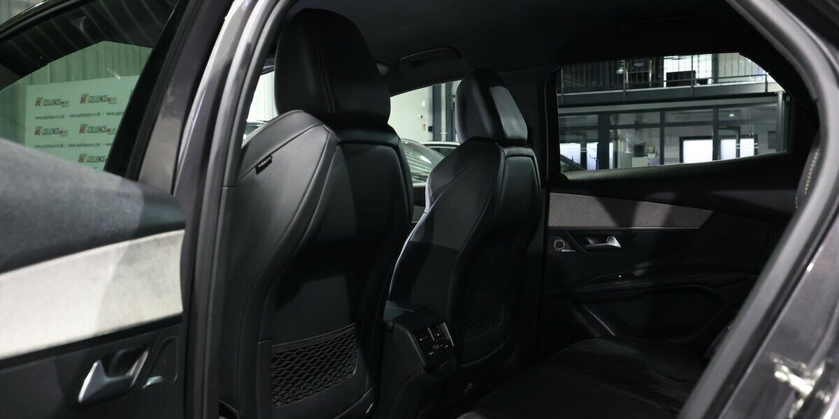 Peugeot 3008 2.0 BLUE-HDI 180 GT-LINE-SPORT / I-COCKPIT 138.000 km 18.777 &euro; Hamm 59077