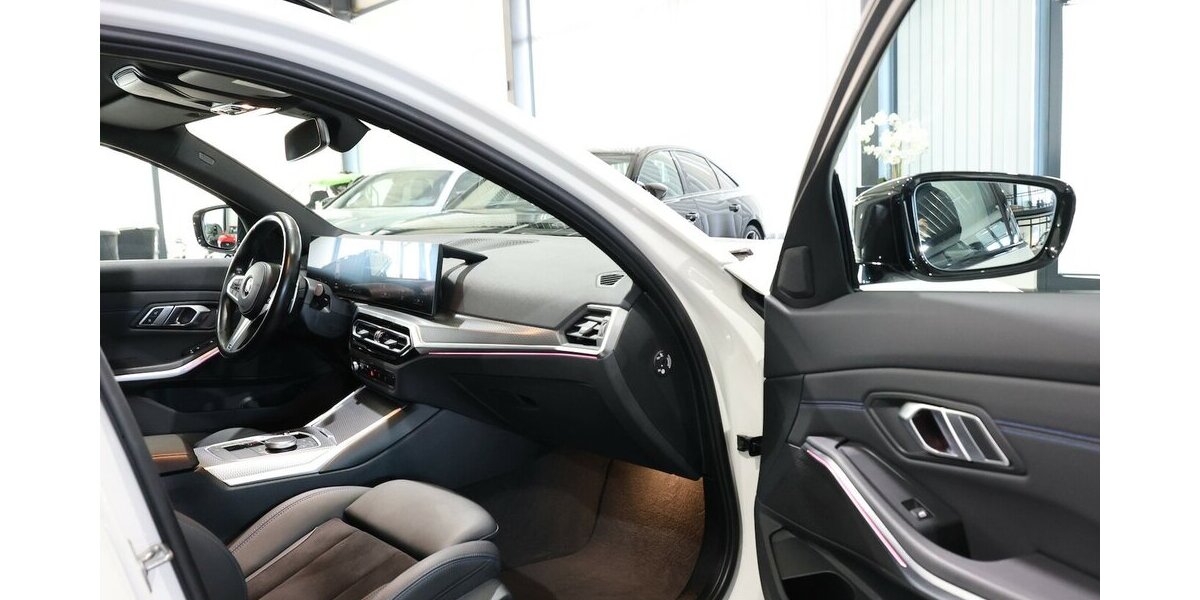 BMW 320d Touring M-SPORTPAKET SHADOW / CURVED 100.000 km 32.555 &euro; Hamm 59077