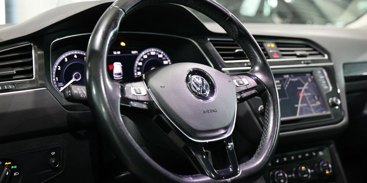 VW Tiguan 2.0 TSI DSG 4M SOUND / PANORAMA / LED 128.000 km 19.777 &euro; Hamm 59077