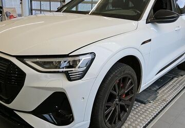 Audi e-tron 26.690 km 30.475 &euro; Hagen 58091