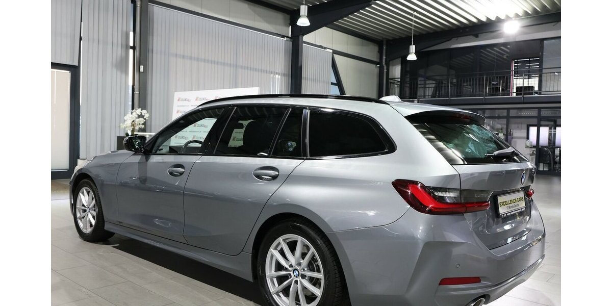 BMW 318d Touring SPORT GREY & RED LEDER,CURVED+HUD 73.000 km 28.993 &euro; Hamm 59077