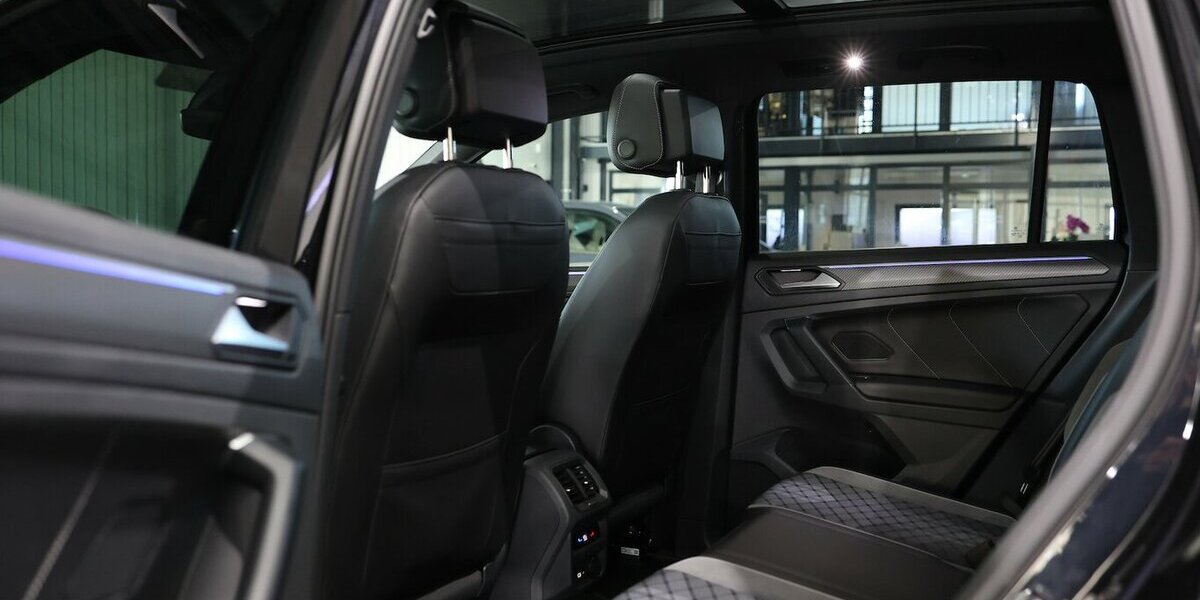 VW Tiguan 2.0 TDI DSG R-LINE 4M ALL-BLACK PANORAMA 173.000 km 26.555 &euro; Hamm 59077