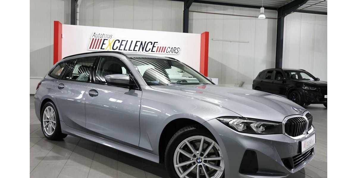 BMW 320d Touring xDrive SPORT / CURVED+NAVI+APPLE 32.000 km 30.991 &euro; Hamm 59077
