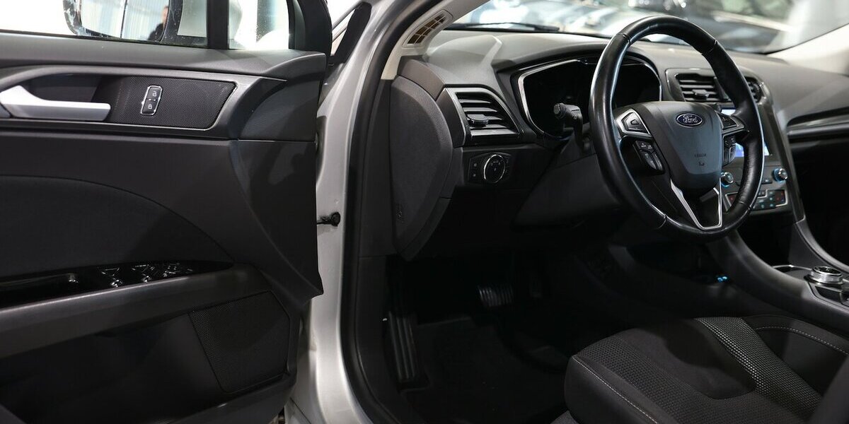 Ford Mondeo TUNIER 2.0 ECOBLUE TITANIUM / LED / AHK 145.000 km 17.444 &euro; Hamm 59077