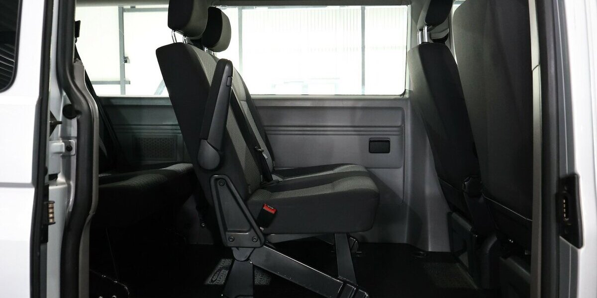 VW T6.1 Caravelle 2.0 TDI DSG LANG / 9-SITZER / TOP 172.000 km 26.444 &euro; Hamm 59077