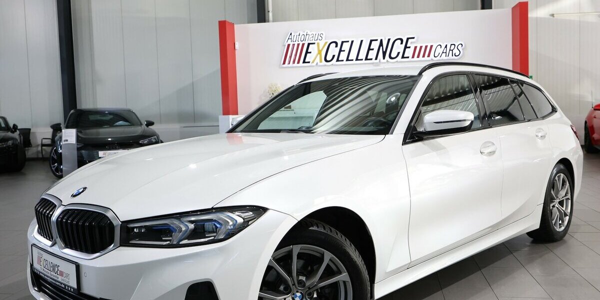 BMW 318d Touring SPORT WHITE & BROWN / CURVED+HUD 114.000 km 25.777 &euro; Hamm 59077