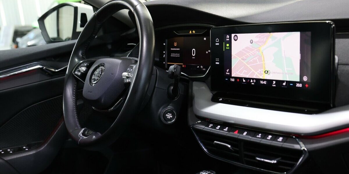 Skoda Octavia Combi 2.0 TDI FIRST-EDITION WHITE / LED 152.000 km 15.991 &euro; Hamm 59077