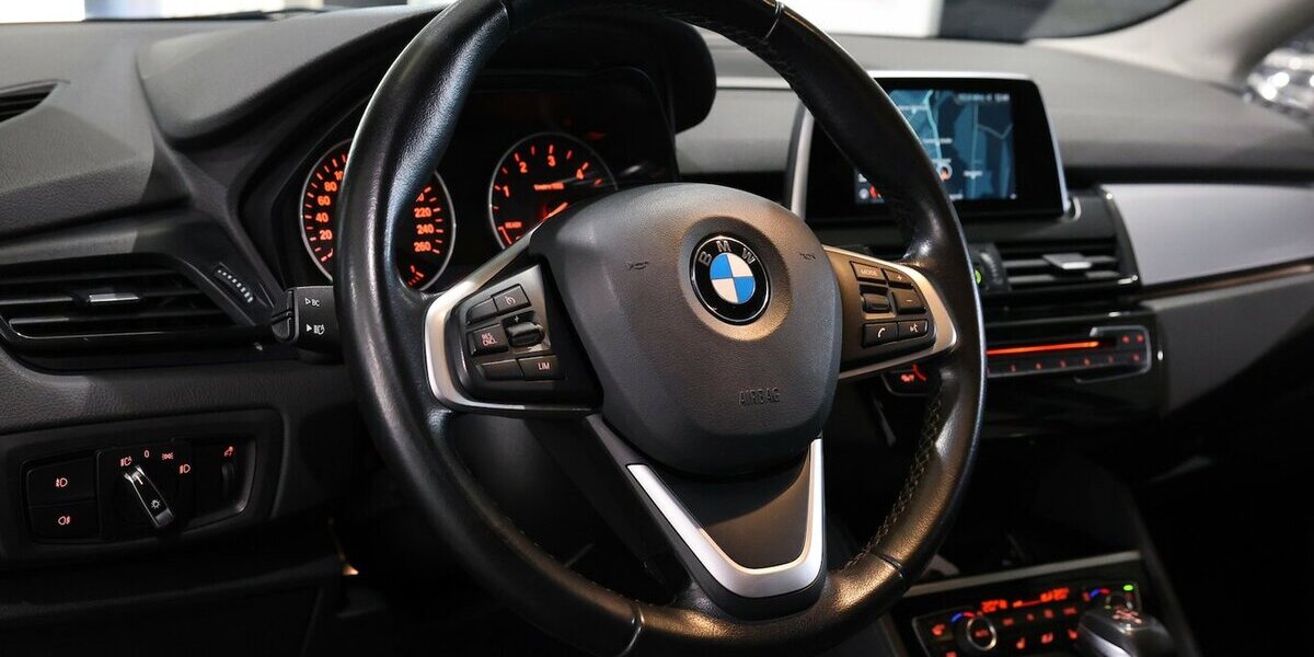 BMW 218 Active Tourer d Advantage BUSINESS LED,NAVI+ 158.000 km 13.888 &euro; Hamm 59077