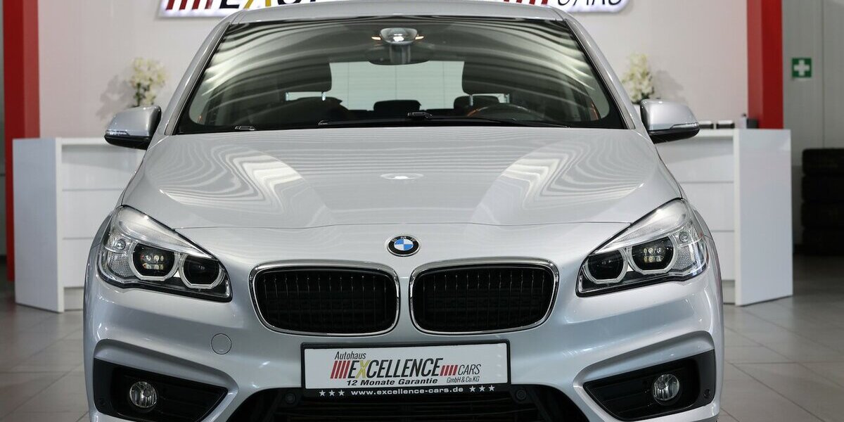 BMW 218 Active Tourer d Advantage LED / NAVI+ / AHK 119.000 km 13.992 &euro; Hamm 59077