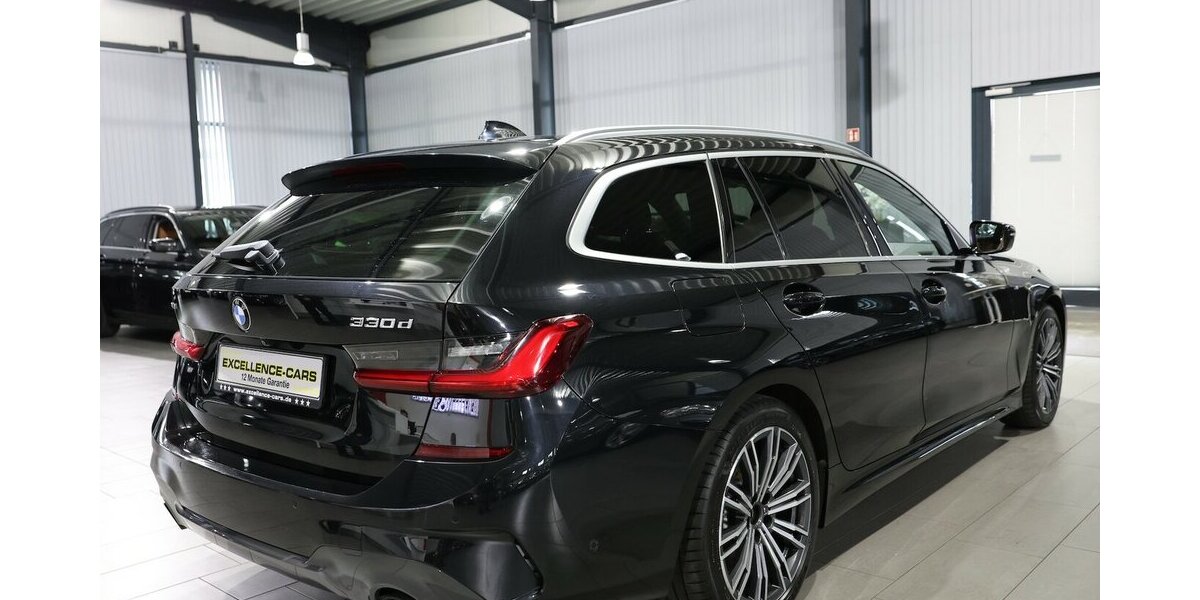 BMW 330d Touring xDrive M-SPORT BLACK & BROWN / LED 135.000 km 28.993 &euro; Hamm 59077