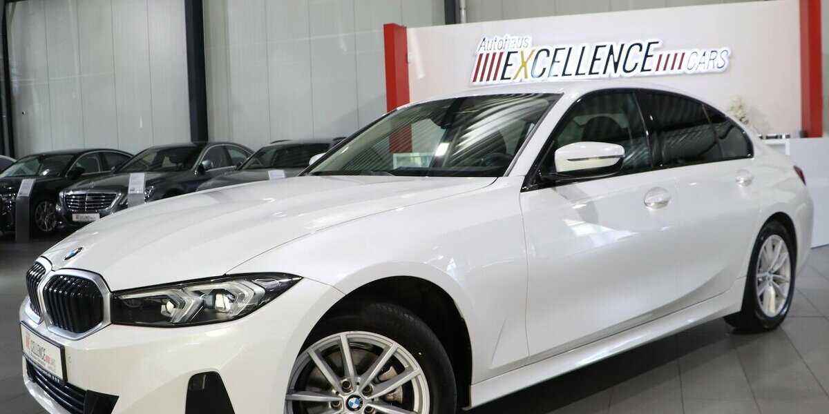 BMW 320d LIMOUSINE xDrive BUSINESS / CURVED / LED 68.000 km 29.777 &euro; Hamm 59077