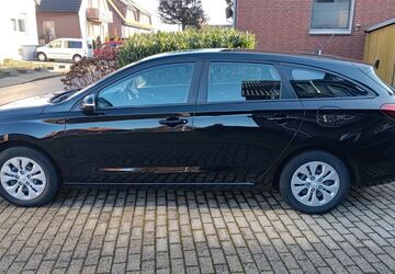 Hyundai i30 102.000 km 8.900 &euro; Lüdinghausen 59348