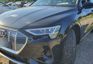 Audi e-tron 28.605 km 35.260 &euro; Hagen 58091