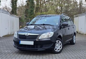 Skoda Fabia 94.300 km 4.950 &euro; Dortmund 44265