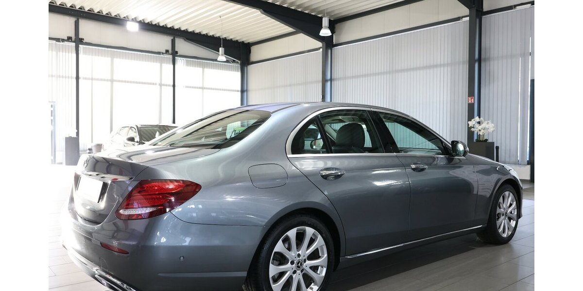 Mercedes-Benz E 220 d 4M LUXURY / WIDESCREEN+HEAD-UP / LED 150.000 km 25.991 &euro; Hamm 59077