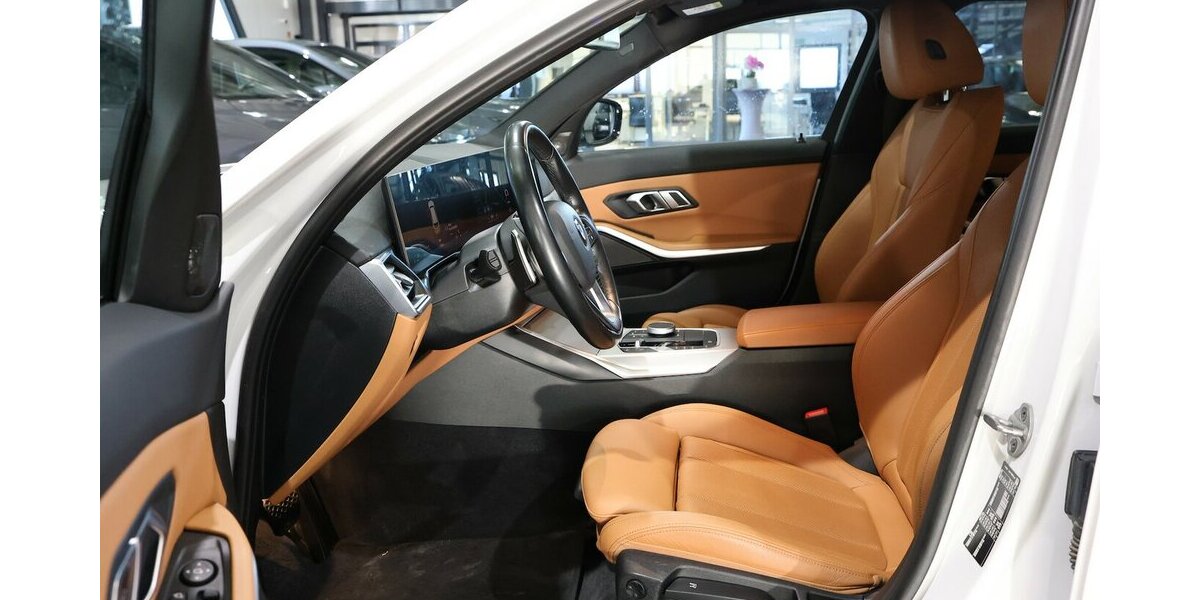 BMW 318d Touring SPORT WHITE & BROWN / CURVED+HUD 114.000 km 25.777 &euro; Hamm 59077