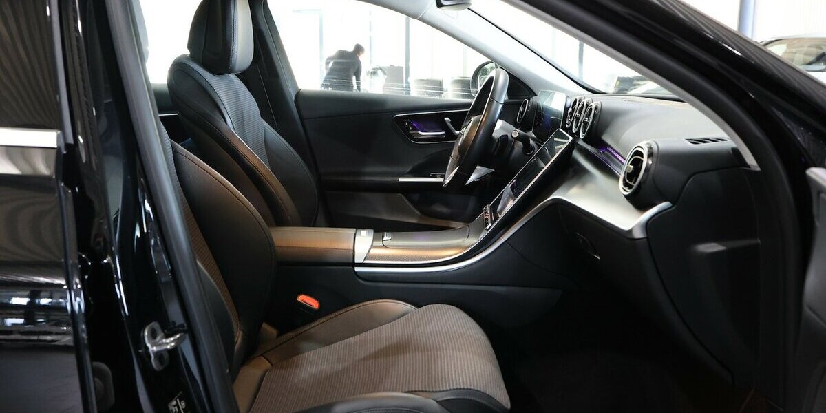 Mercedes-Benz C 220 d T AVANTGARDE ADVANCED / LASER, DISTRONIC 82.000 km 30.991 &euro; Hamm 59077