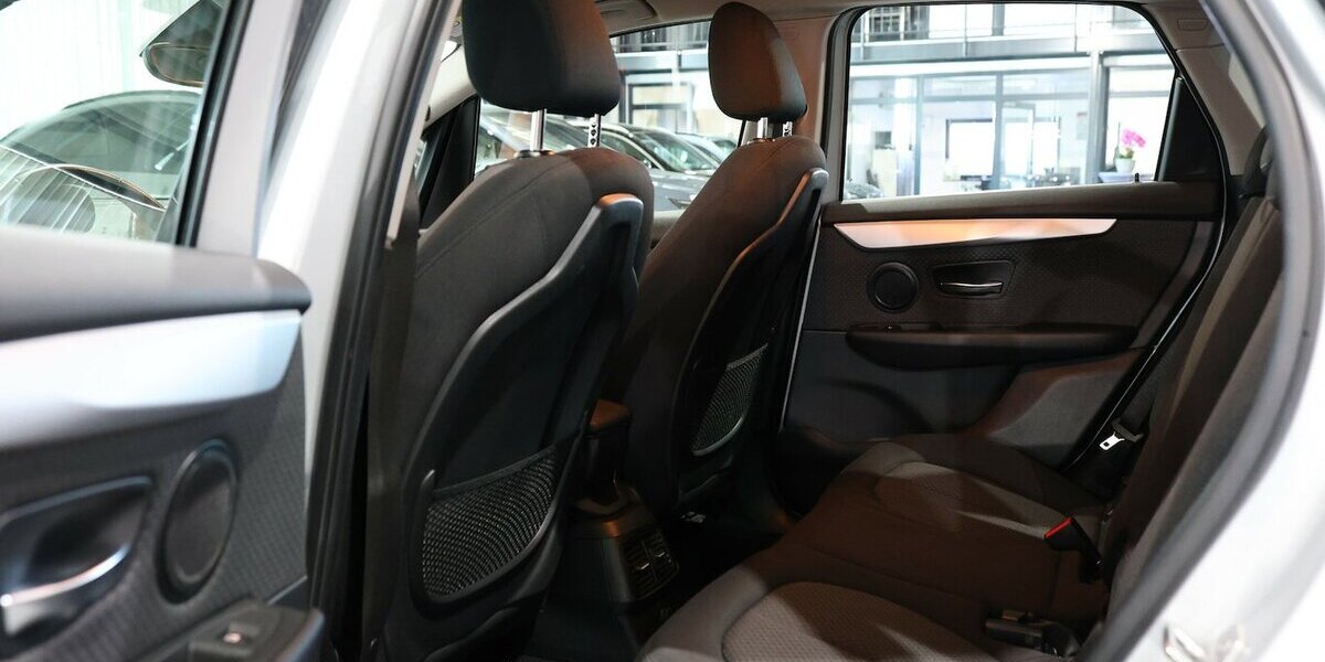 BMW 218 Active Tourer d Advantage LED / NAVI+ / AHK 119.000 km 13.992 &euro; Hamm 59077