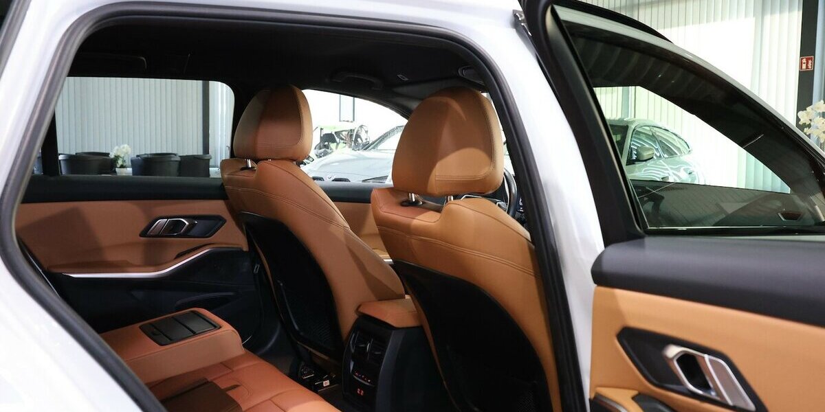 BMW 318d Touring SPORT WHITE & BROWN / CURCED, LED 100.000 km 26.777 &euro; Hamm 59077