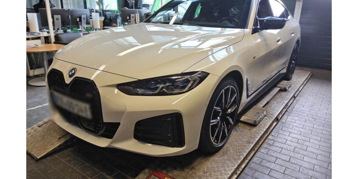 BMW i4 56.904 km 41.420 &euro; Hagen 58091