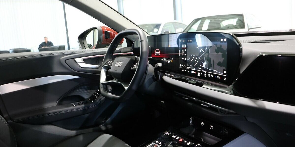 Audi A5 Avant TFSI TECH-PLUS / TOLLES FAHRZEUG / 11.000 km 42.777 &euro; Hamm 59077