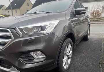 Ford Kuga 50.400 km 15.000 &euro; Menden 58710