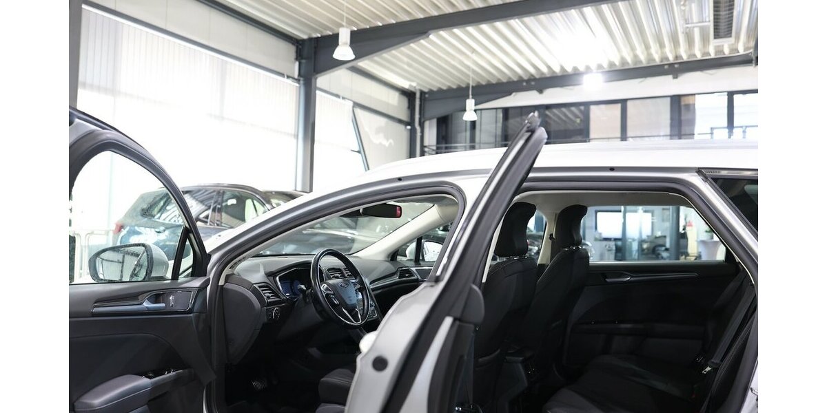 Ford Mondeo TUNIER 2.0 ECOBLUE TITANIUM / LED / AHK 145.000 km 17.444 &euro; Hamm 59077