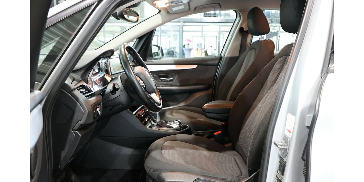 BMW 218 Active Tourer d Advantage LED / NAVI+ / AHK 119.000 km 13.992 &euro; Hamm 59077