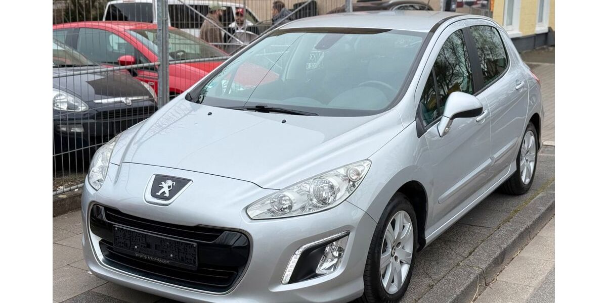 Peugeot 308 138.500 km 5.990 &euro; Castrop-Rauxel 44577